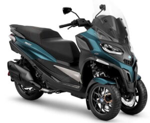 Piaggio MP3 530 for rent in Skiathos